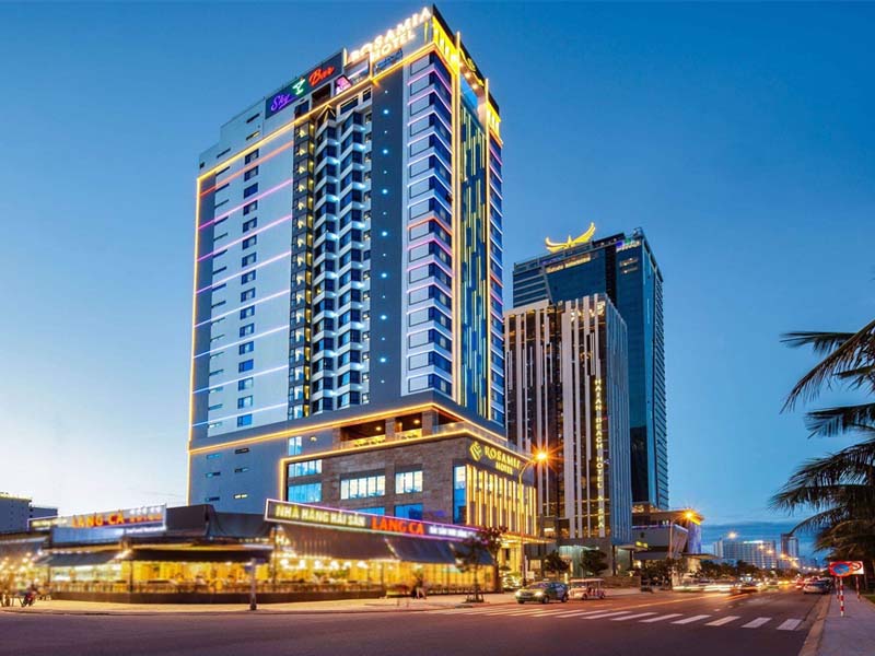 Khách sạn 5 sao ven biển Đà Nẵng